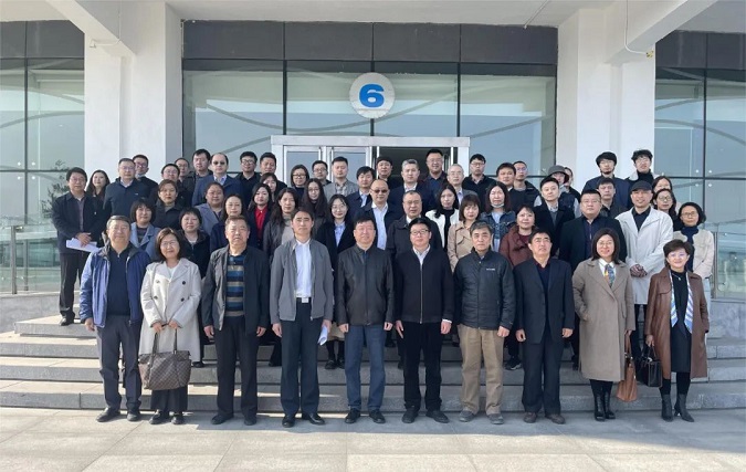 改尺寸-城鄉(xiāng)規(guī)劃協(xié)會合影留念.jpg 改尺寸-城鄉(xiāng)規(guī)劃協(xié)會合影留念.jpg